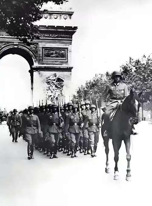 人类史上最惨烈战役！300万德军横扫欧洲，却在苏联被"寒冬"全歼这300万