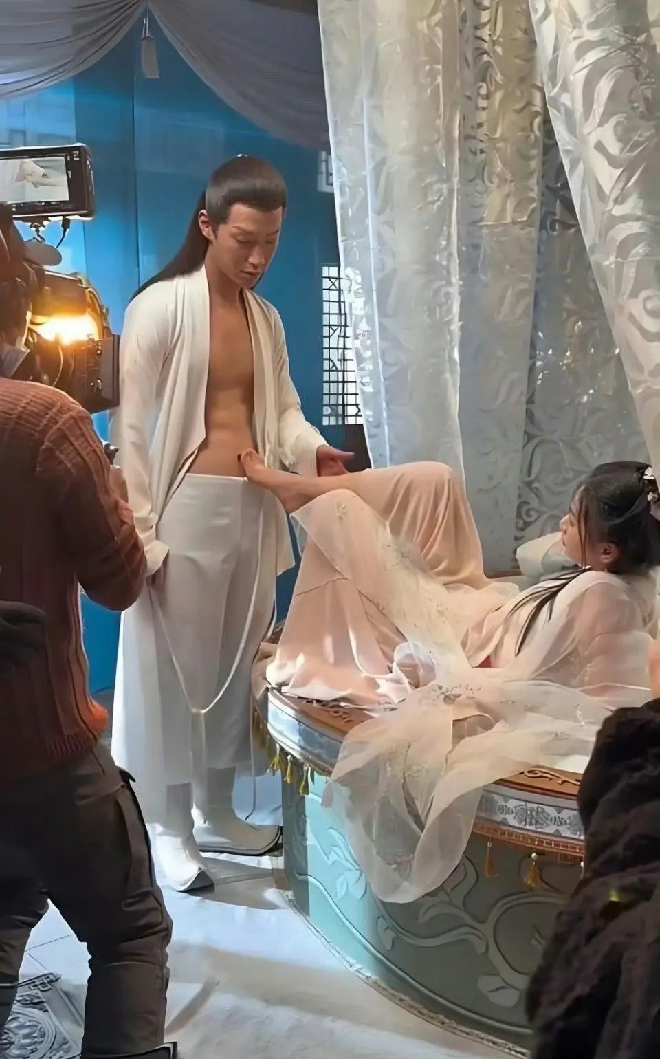 演员的信念是真的强，一般人真干不了​​​!