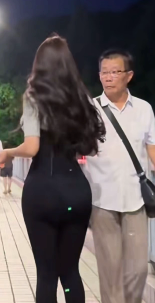 大爷：再次见面心跳比我先认出你
