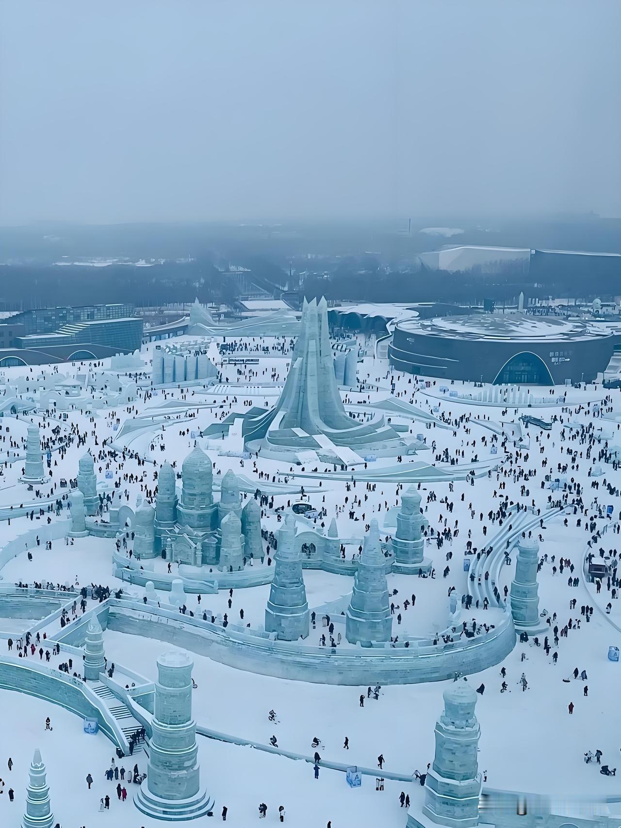 黑龙江的旅游景点有很多，其中冬季旅行更有特点一、冬季旅行景区1、哈尔滨冰雪大