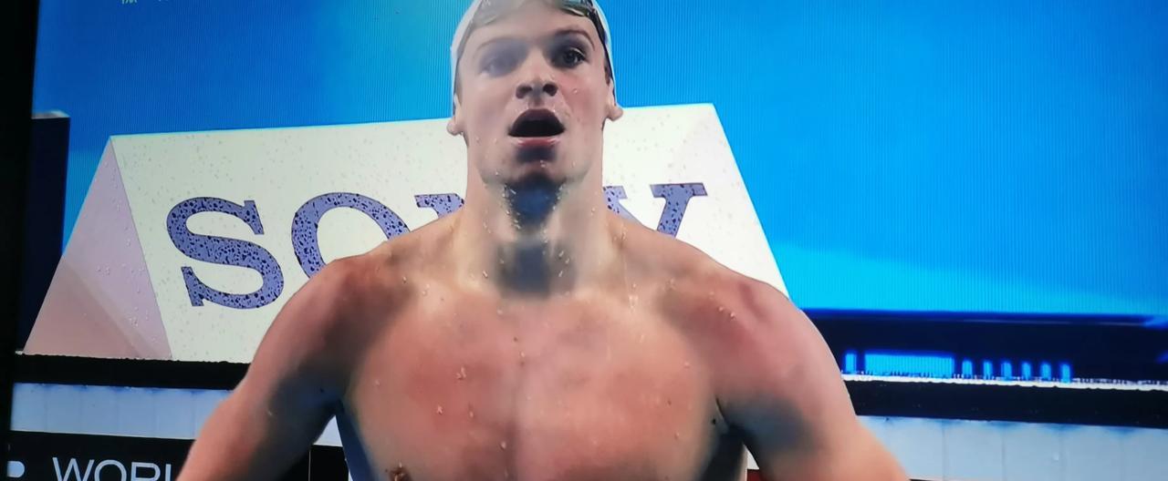 1.52.69马尔尚打破200米混合泳世界纪录！汪顺闯进决赛！男子200米混