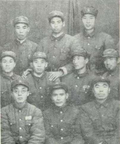 国民党代理排长带22人投奔红军，征战16年升半级，授衔愁坏罗荣桓。国民党代理排长