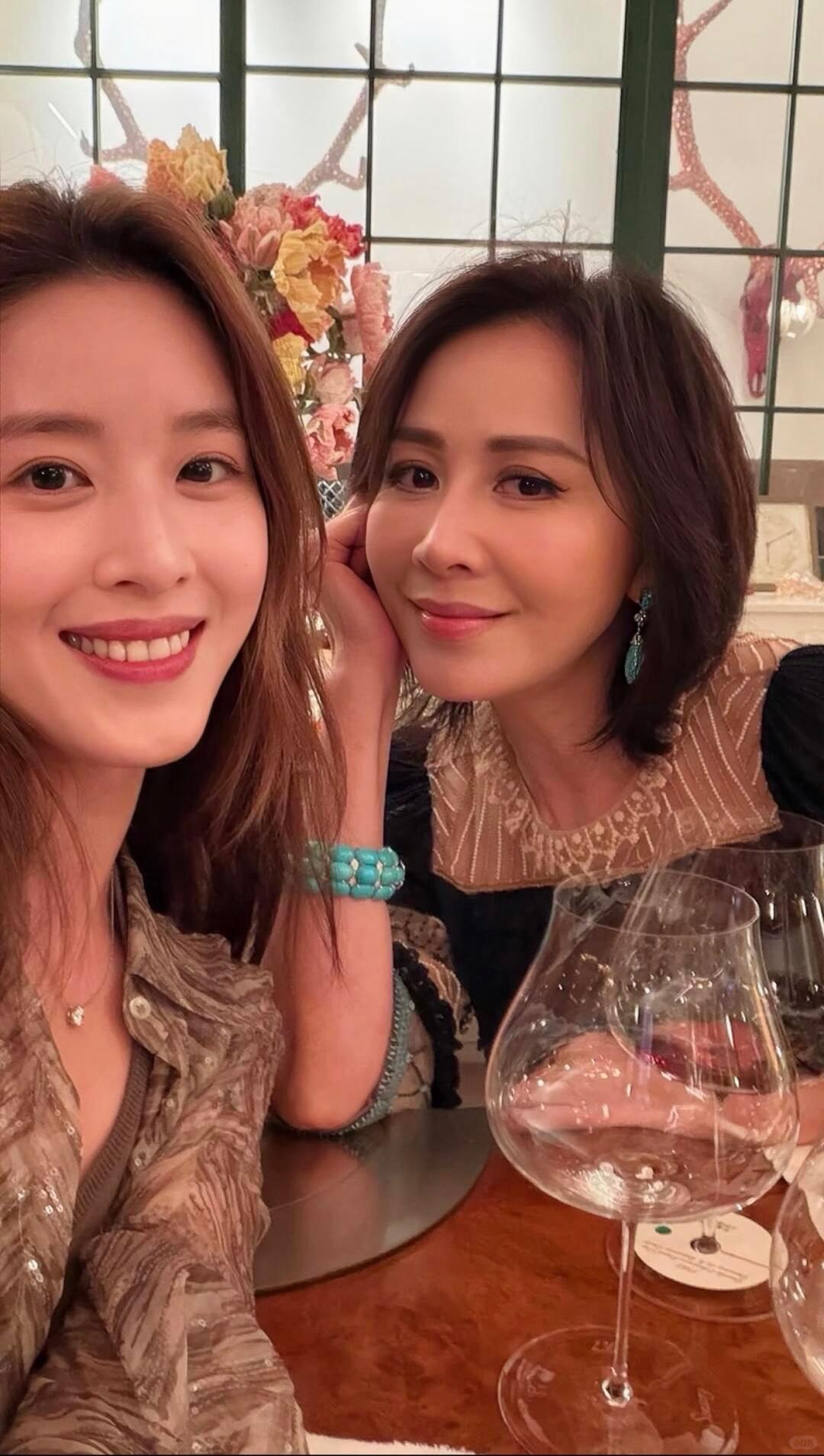 章泽天做播客被群嘲，问题到底出在哪儿？第一期请刘嘉玲，阵容够强吧？结果呢，81
