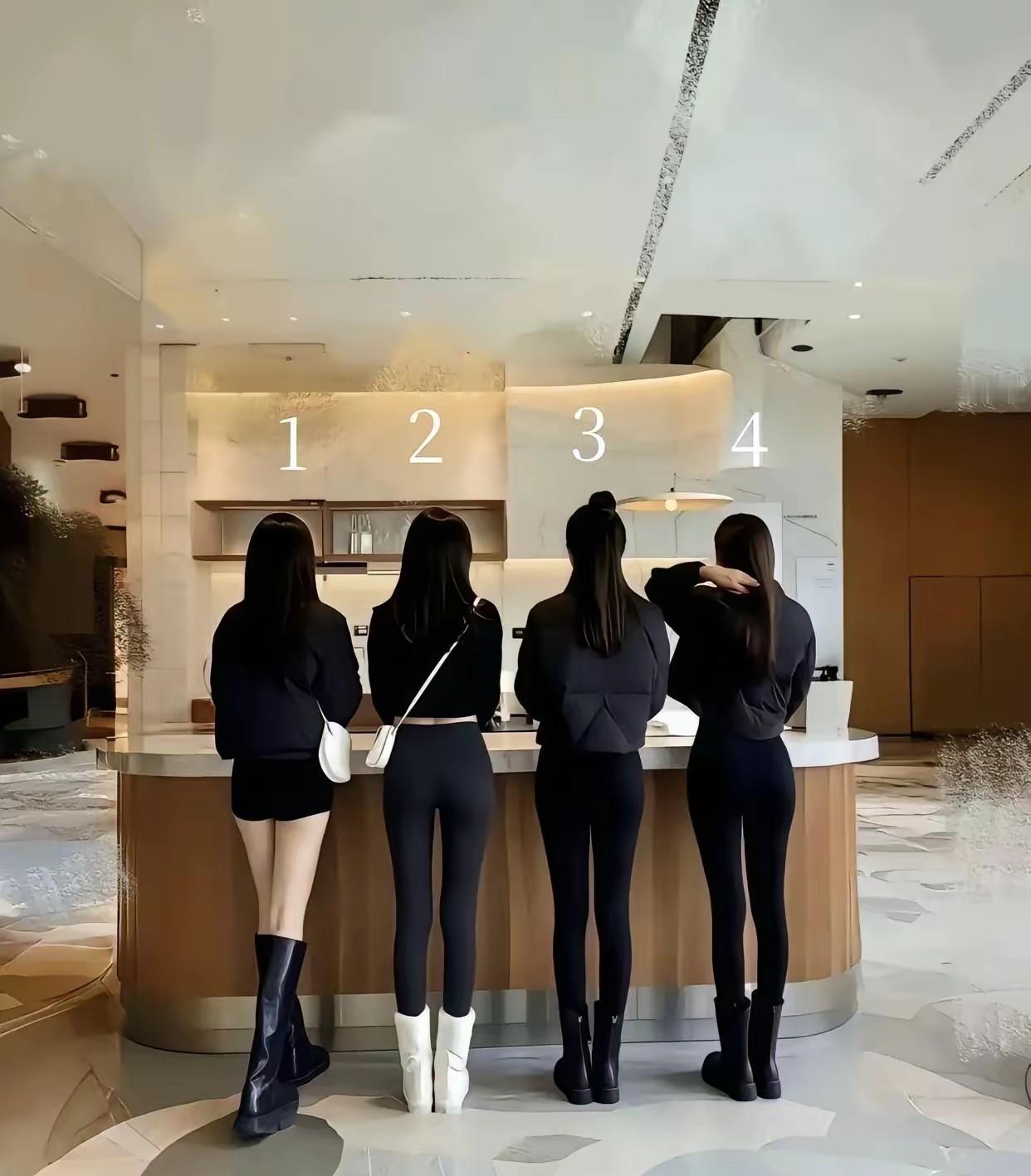 这四位美女是来应聘的，大学毕业。假如你是公司董事长，想招一位贴身女秘书，你会选几