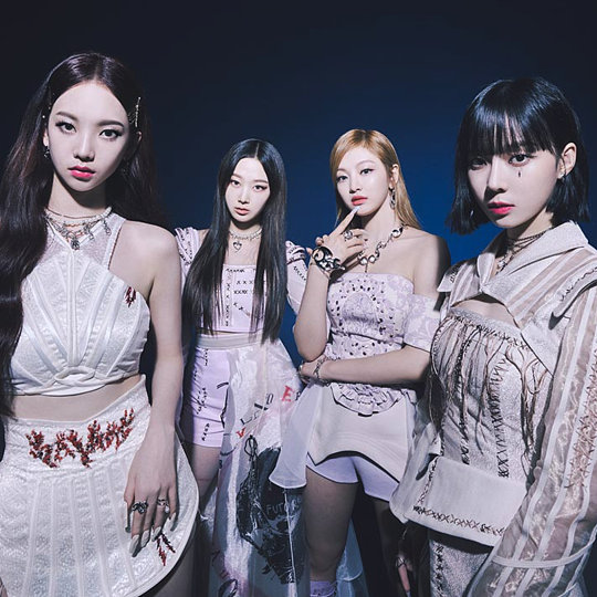 aespa好辣aespa的辣是刻进DNA的舞台杀！柳智敏的猫系冷艳自带气场，眼尾