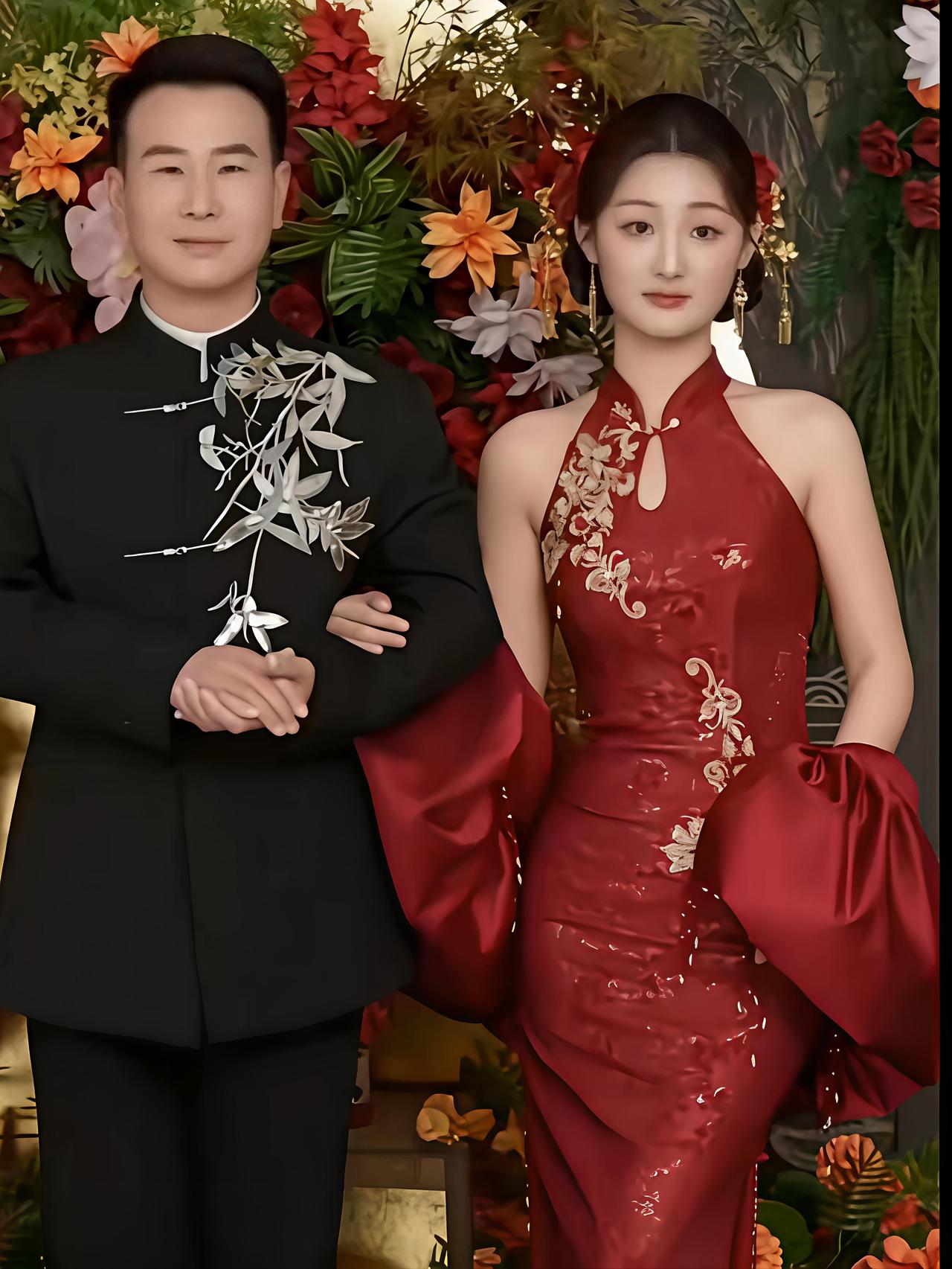 我问我爸咋看又订婚了的大衣哥前儿媳我爸说这姑娘挺成熟的，知道自己需要什么。挣钱