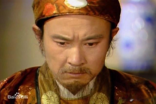 猜灯谜一回，不为写别人，就为写贾政，写得非常好。他一来，贾母就要赶他走，说他在