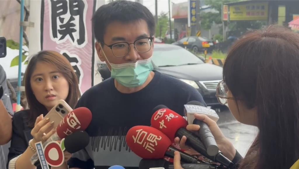 轰记者会胡说八道谢寒冰酸赵建铭1动作：跟陈时中一样前第一驸马赵建铭25日响应