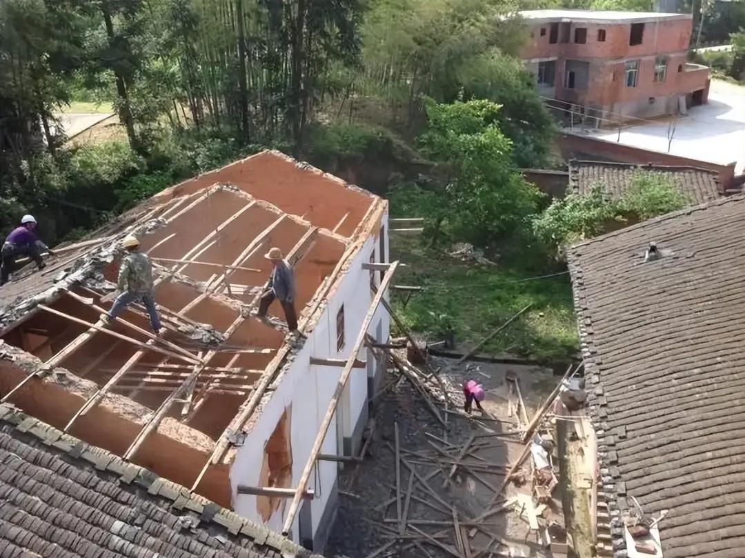 3亿人的后路没了？农村宅基地出台两项禁令，就算有钱，城里人也别想着下乡买地建房。
