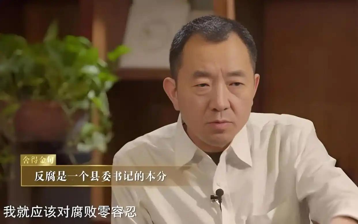 陈行甲退出恒晖公益基金会，表示不再拿工资，曾几何时关于他的宣传铺天盖地之前