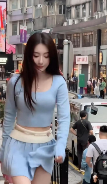 方媛怎么突然那么漂亮了？长发披肩，好像张柏芝啊！感觉比张柏芝好看，而且37岁了，