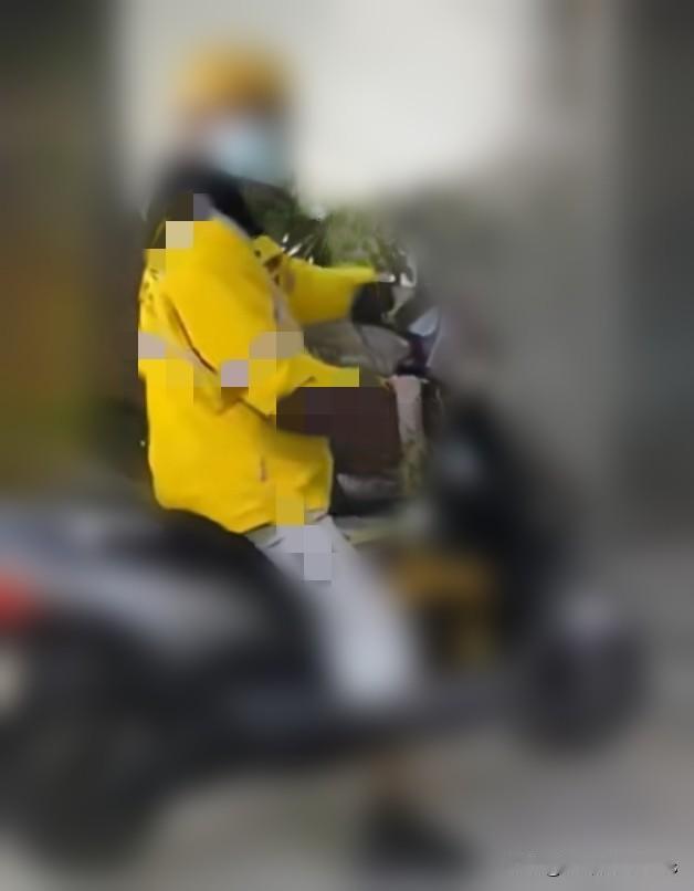 24岁外卖员深夜猝死，“扛不住了”成最后遗言？生前请假被要求“先交医院证明”