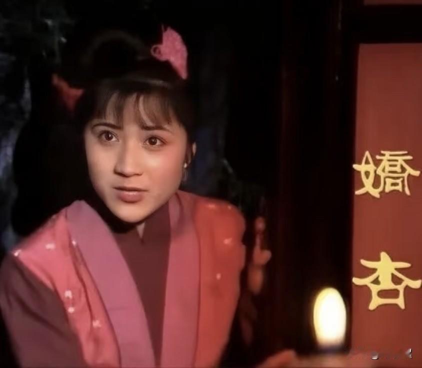 《红楼梦》三位美丫鬟，形象竟都来自同一首元曲里？丝竹入耳，曲韵入心。谁能想到
