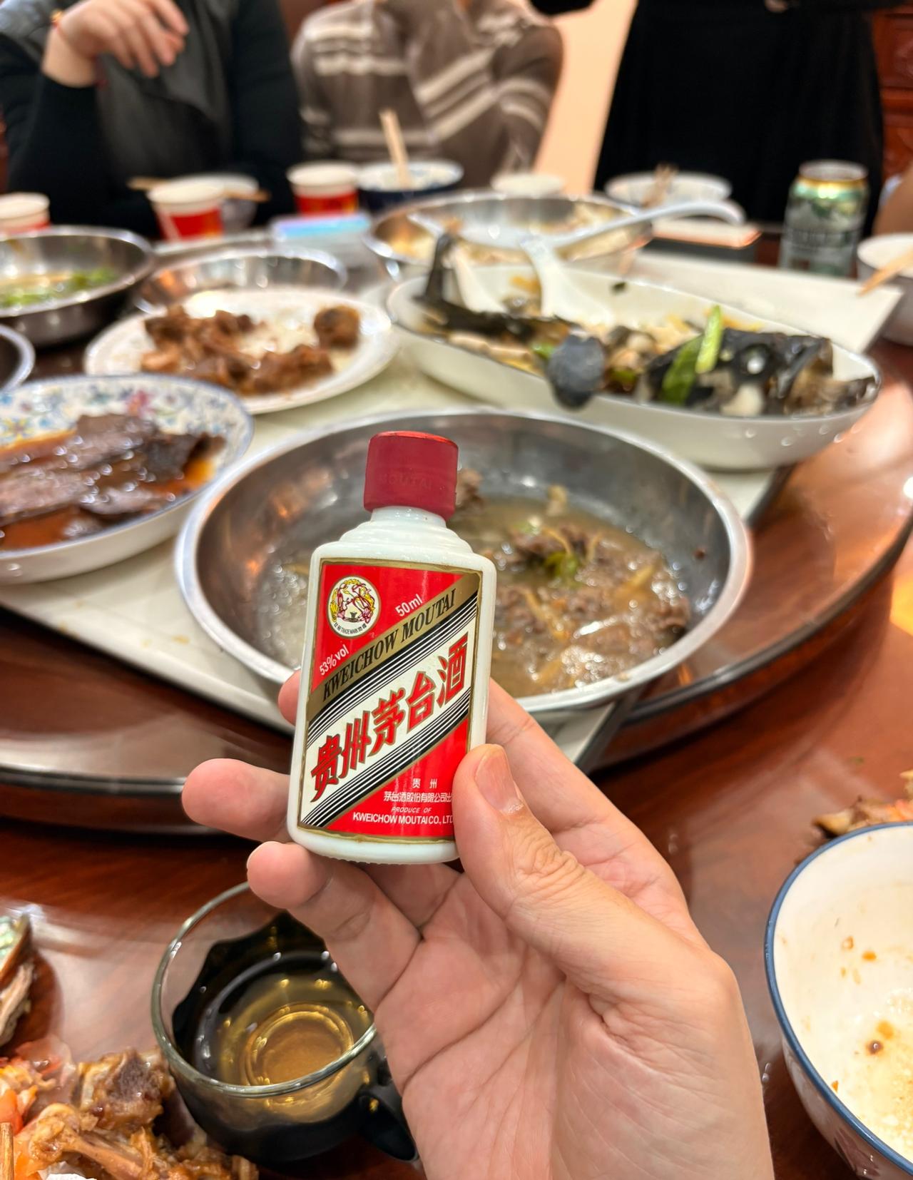 为什么茅台酒能卖那么贵呢？现身说法。一个基本不喝白酒的小白，喝了茅台，有点