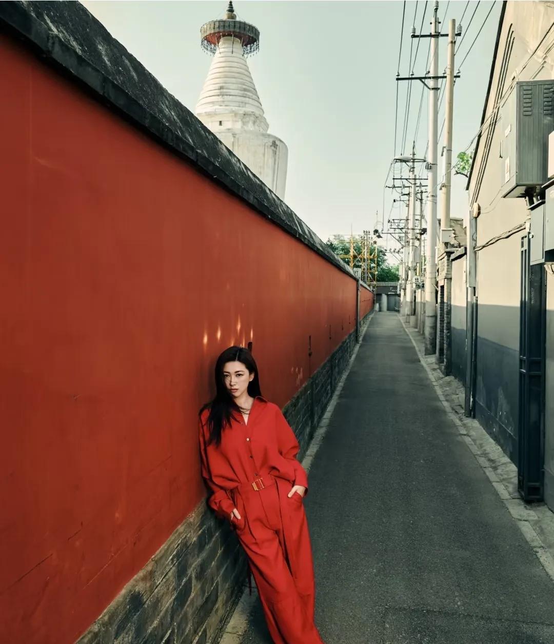 朱珠，这身中国红，真是太适合她了。