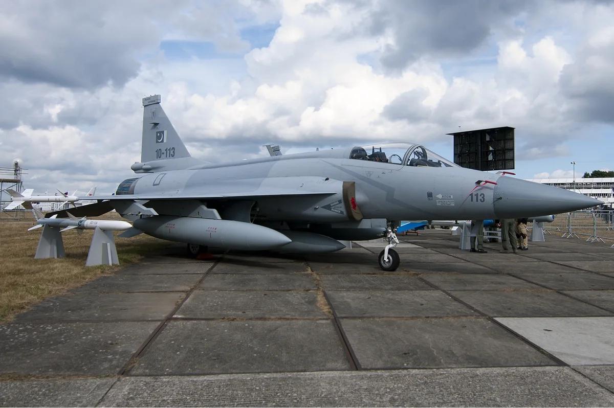 就在阿富汗塔利班武装部队与巴基斯坦军队，突然在2026年2月26日深夜开打之后，