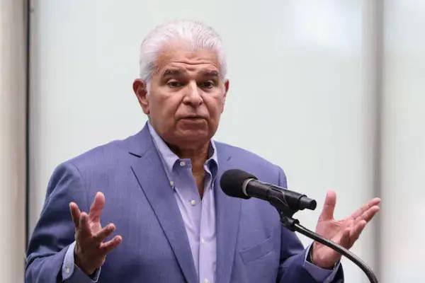 巴拿马总统打脸外长言论！和记港口这事啊，真是一天一进展！前一天（4月8日