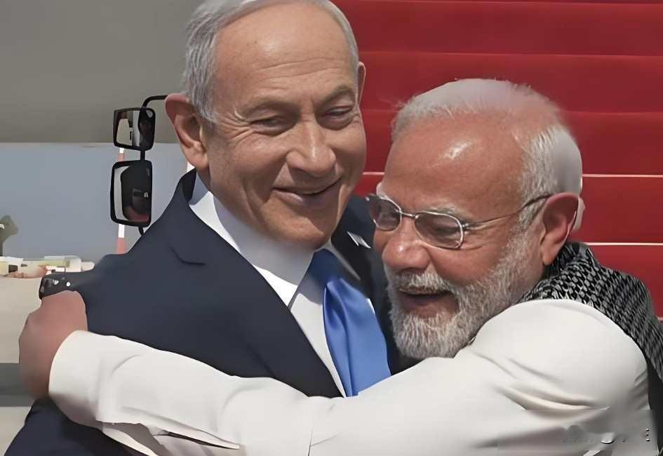 印度油轮在霍尔木兹海峡被警告开火，美伊假协议引爆中东火药桶，认知战正悄悄改写战争