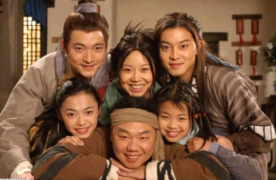当年，《武林外传》拍到一半没钱了，导演要求追加预算，可投资人却说：要钱没有，要人
