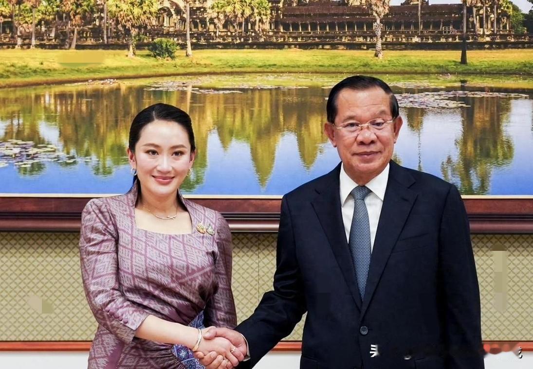 看着现在的局势，真替洪森捏把汗。当初要是胆子大点，跟好兄弟他信推动家族联姻，让洪