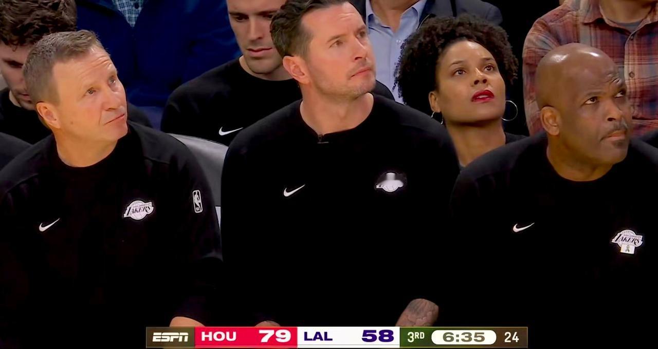 湖人更衣室可能已经失控了，没准先走的人是雷迪克！从没见过哪个主教练在输球之后