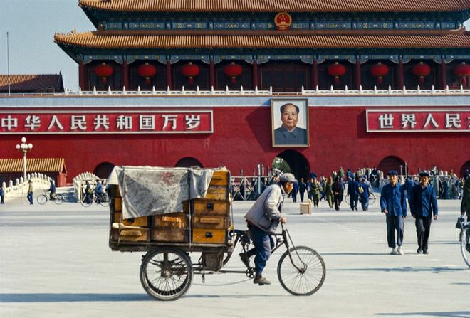 走，上班去！（1976年北京）