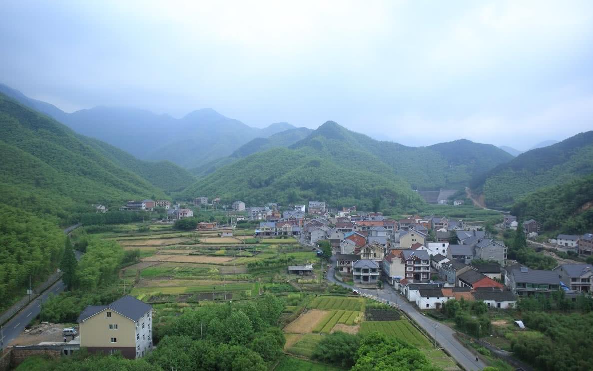 茅塘典型浙江的小山小水