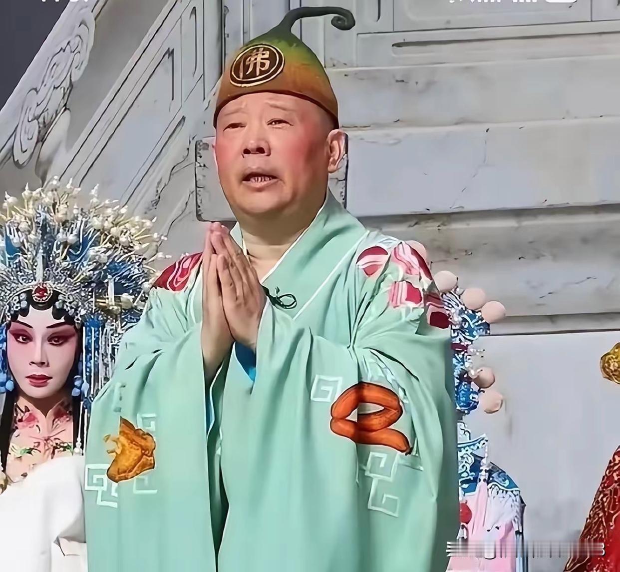 最近郭德纲武汉演出改编红色经典歌曲这件事，网上吵得沸沸扬扬，文旅部门也已经立案调