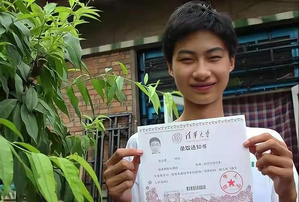 寒门贵子，庞众望。今天我要讲讲他的故事。首先讲讲他的名字，庞众望，“众望”代