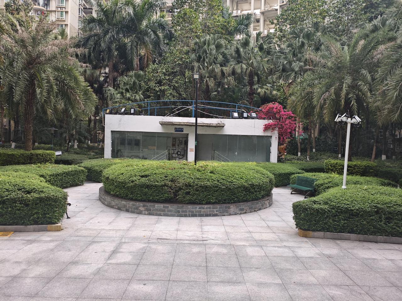 原来公司一位女同事，先后以买房、装修的名义向公司内部同事借了20多万，超过5年了