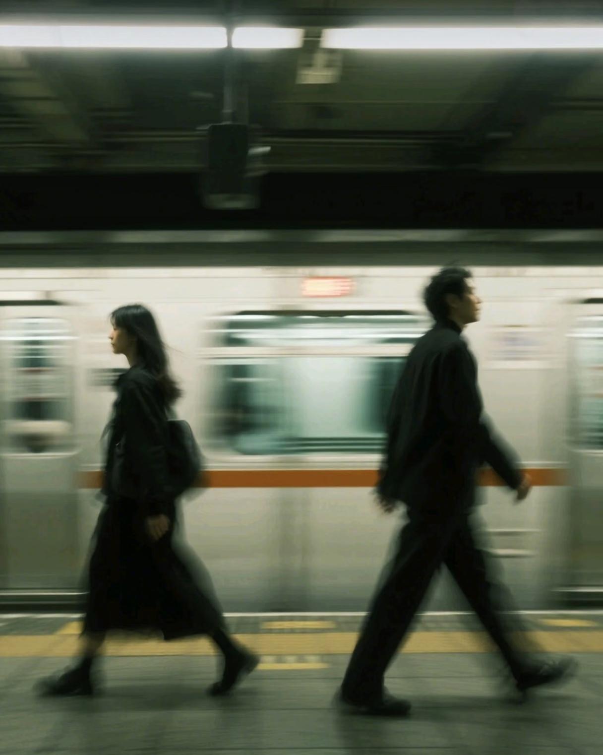 有一种深情，叫不做夫妻，也爱一辈子人海茫茫，遇见真心人不容易，偏偏不是所有