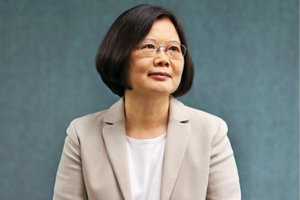 蔡英文又坐不住了。台湾地区前领导人蔡英文今日（6月20日）在社交平台发文称，民