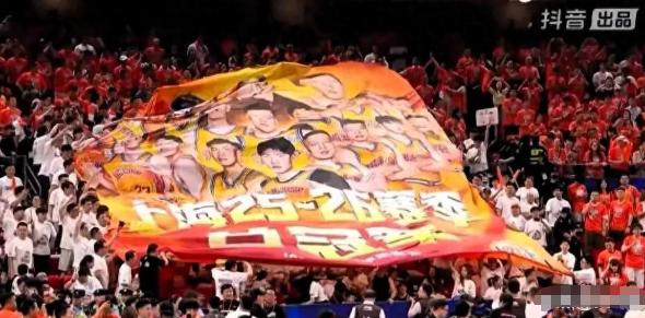 上海男篮这次夺冠确实收获颇丰！时隔24年后，在姚明现场的注视下，卢伟带领上