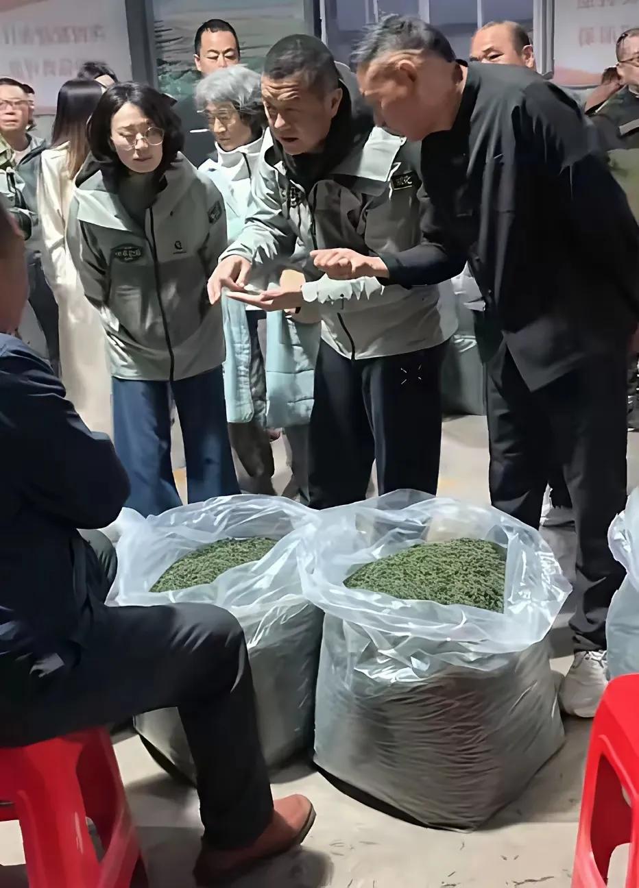 时间过的太快了，一转眼，李亚鹏也老的掉渣渣了。