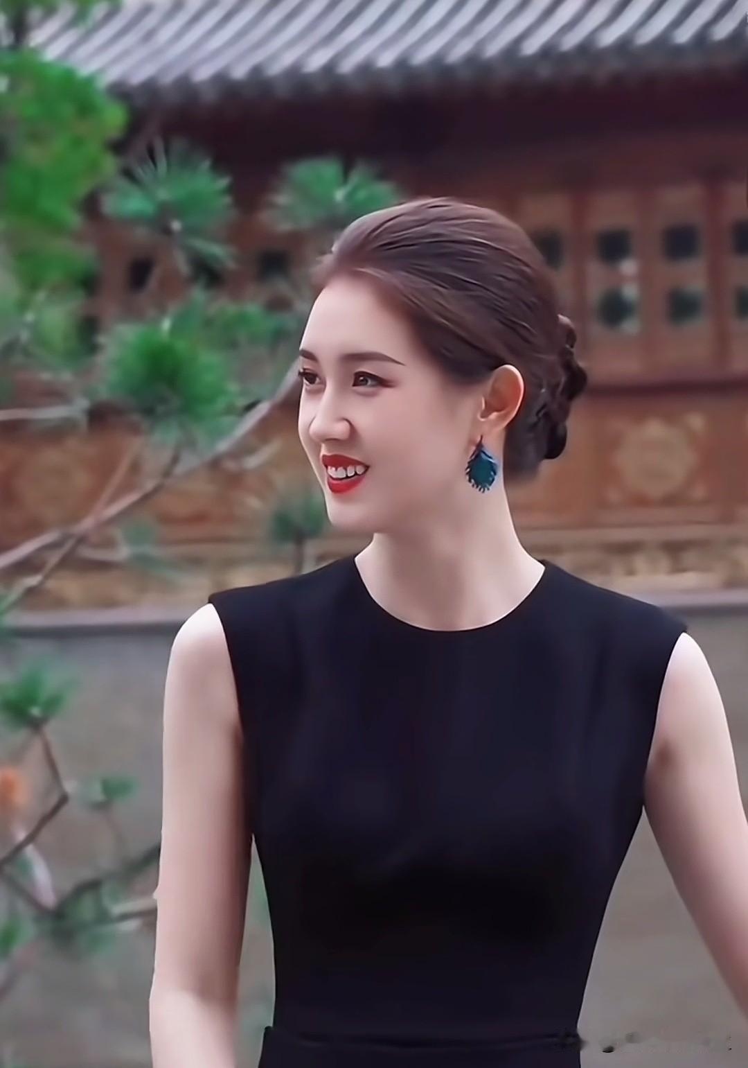 刷到郭宇欣就移不开眼，纯天然的美貌，善良又演技在线，她的作品必追，东北姑娘冲呀！