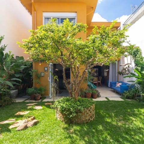 247㎡别墅的“养老快乐”：慢节奏布局+撞色搭配什么别墅长得很田园诗意?别墅