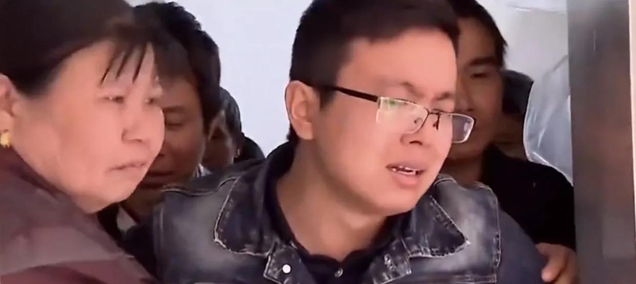 “厄运专找苦命人”湖南浏阳25岁的冯西安被查出得了癌症晚期，没想到父母在短短四个