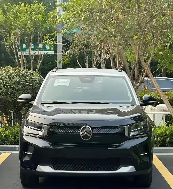 别克新车标去了圆圈，雪铁龙车标加上圆圈，这都是什么操作？也有人说雪铁龙复古车标