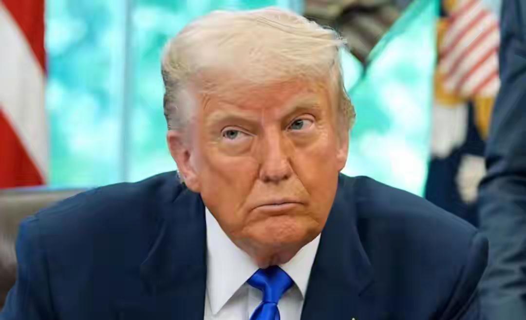 终于成功22日，特朗普对美媒兴奋的表示：“美国已经取得格陵兰的全部防务权利。相