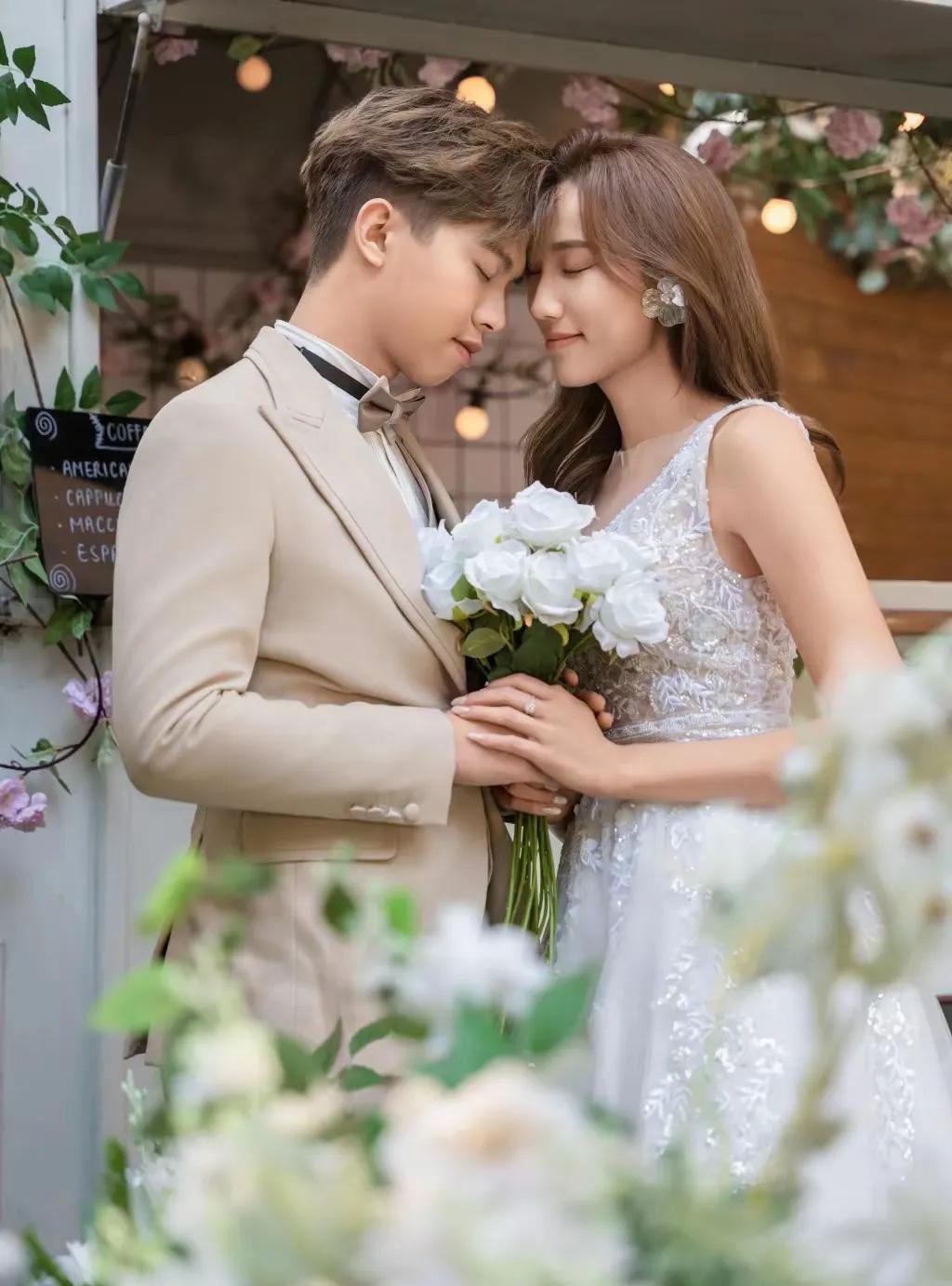 TVB“东张女神”结婚三个月发文诉苦，家务缠身怀念