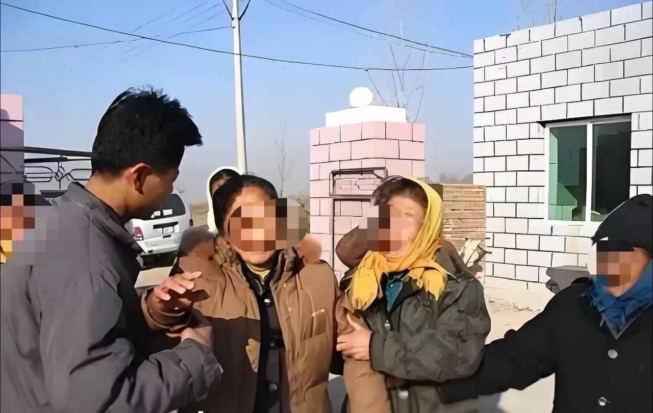 安徽一女子因丈夫住院急需用钱，便跟一男村民借了10000元应急，并写了张借条。没