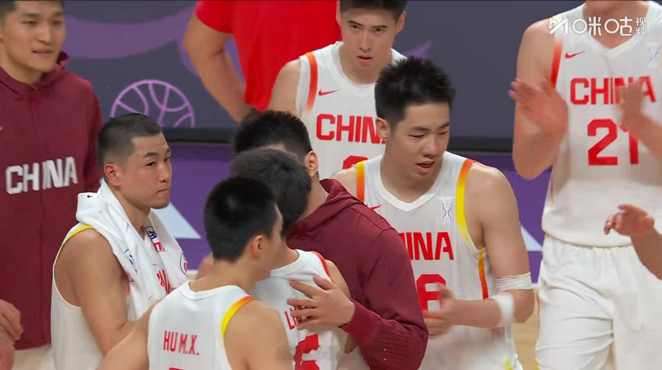 全场比赛结束！中国男篮淘汰韩国晋级亚洲杯四强！中国男篮79:71韩国男篮，数据方