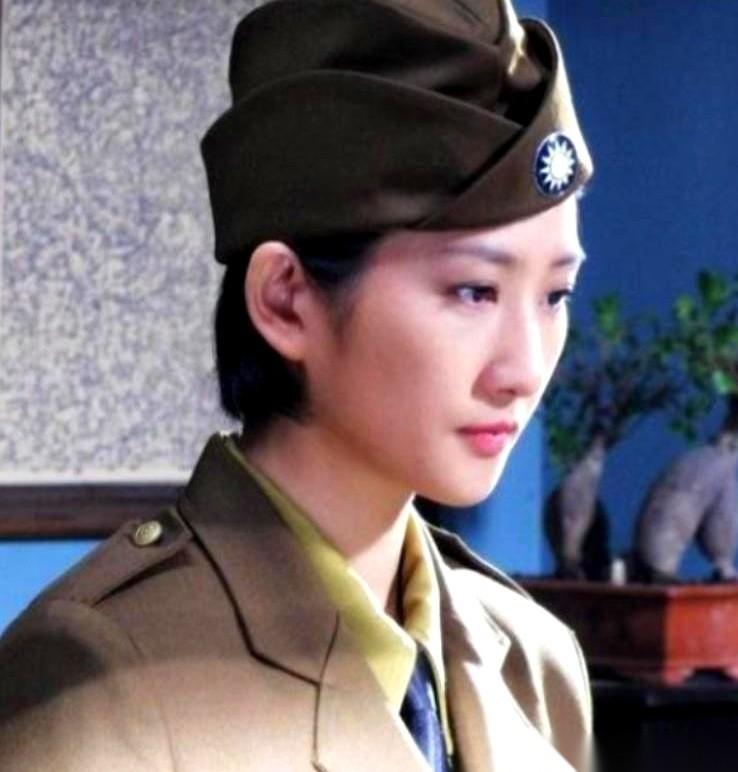 军统头子戴笠的办公室里，一杯咖啡，直接废掉了一个顶尖女特工。但他不知道，这杯加了