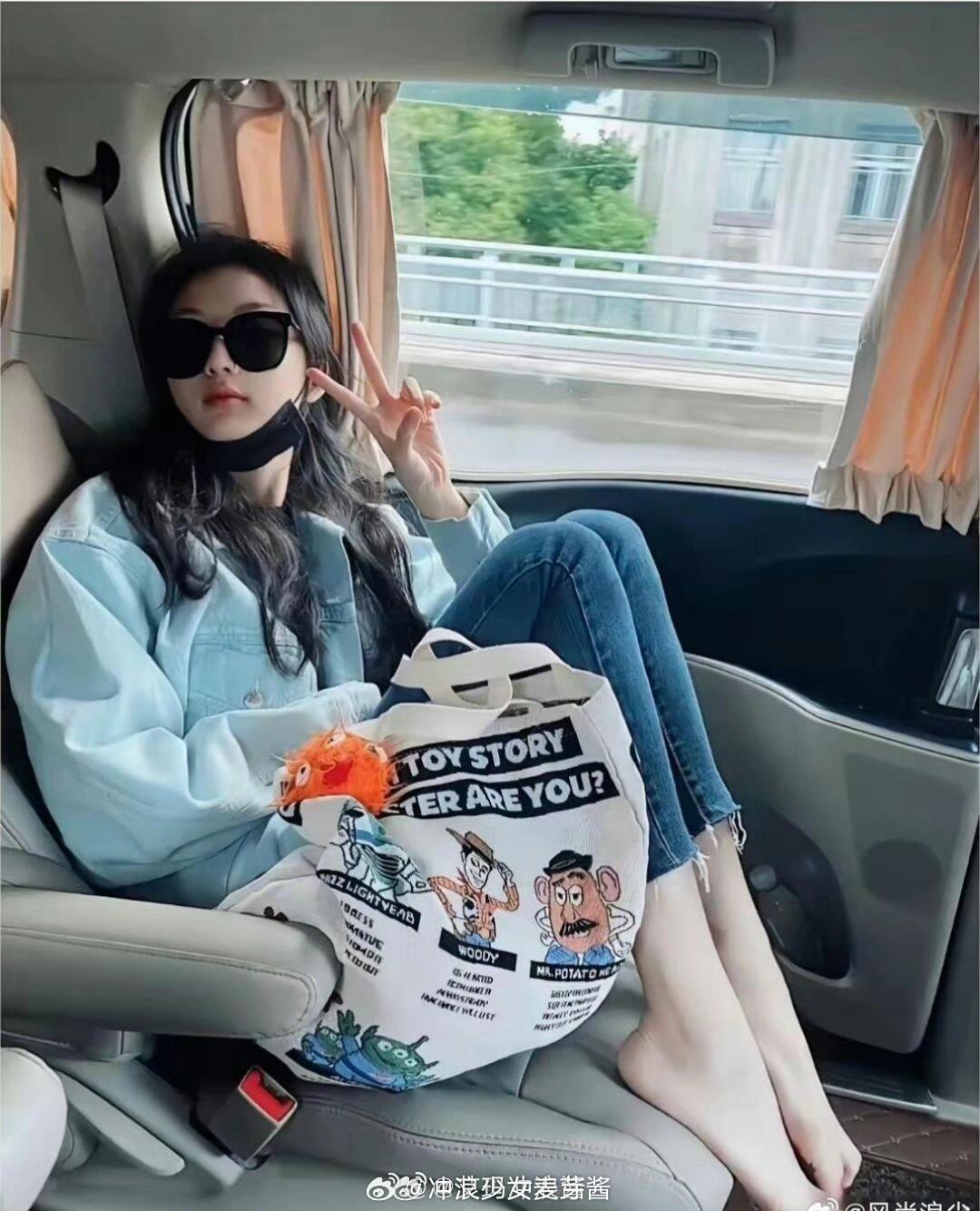 孙千，原来真有43码的高跟鞋啊！​​​