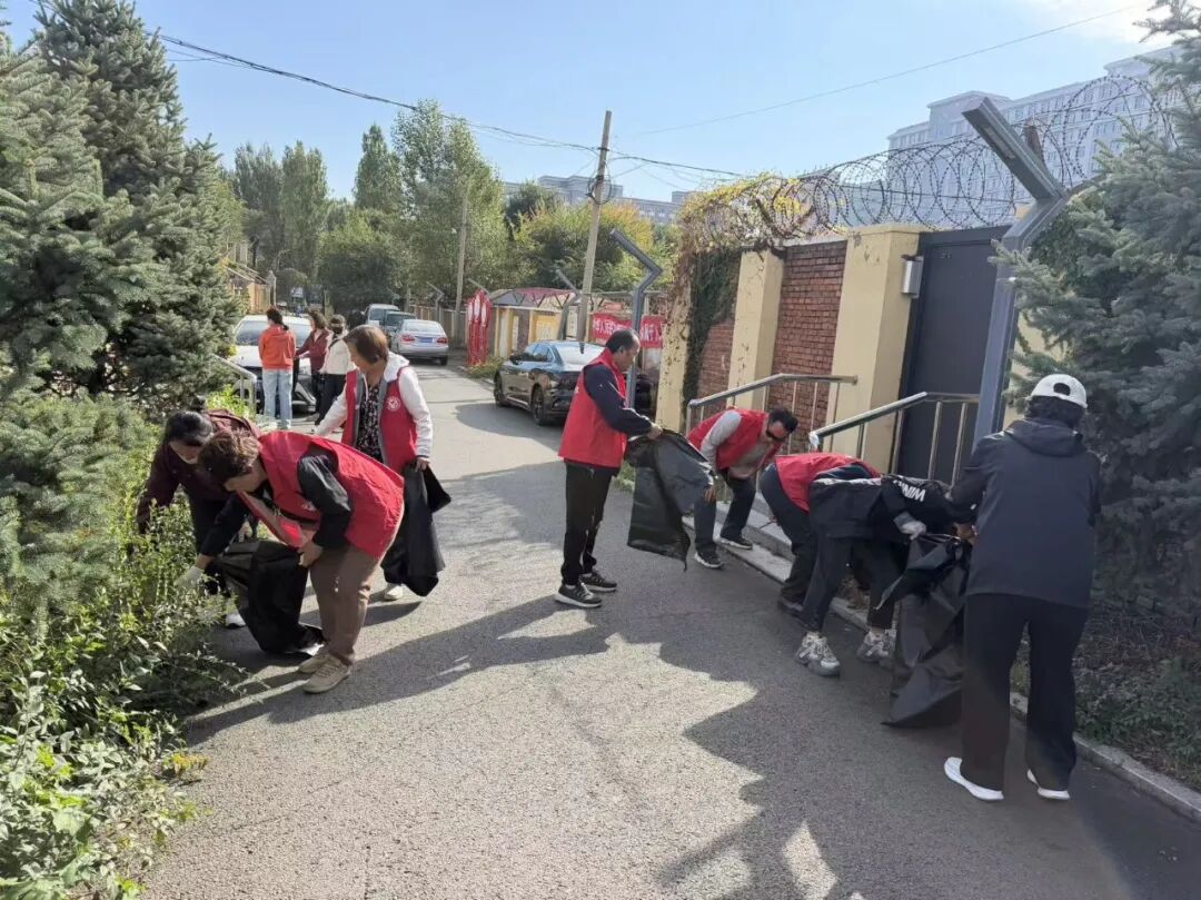 [基层治理]金秋整治靓家园 垃圾分类入人心丨燎原街工委开展秋季环境卫生整治暨垃圾分类宣传活动