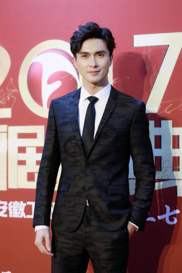 做演员还是流量, 国剧盛典高伟光说了啥 动选择还是被动为之