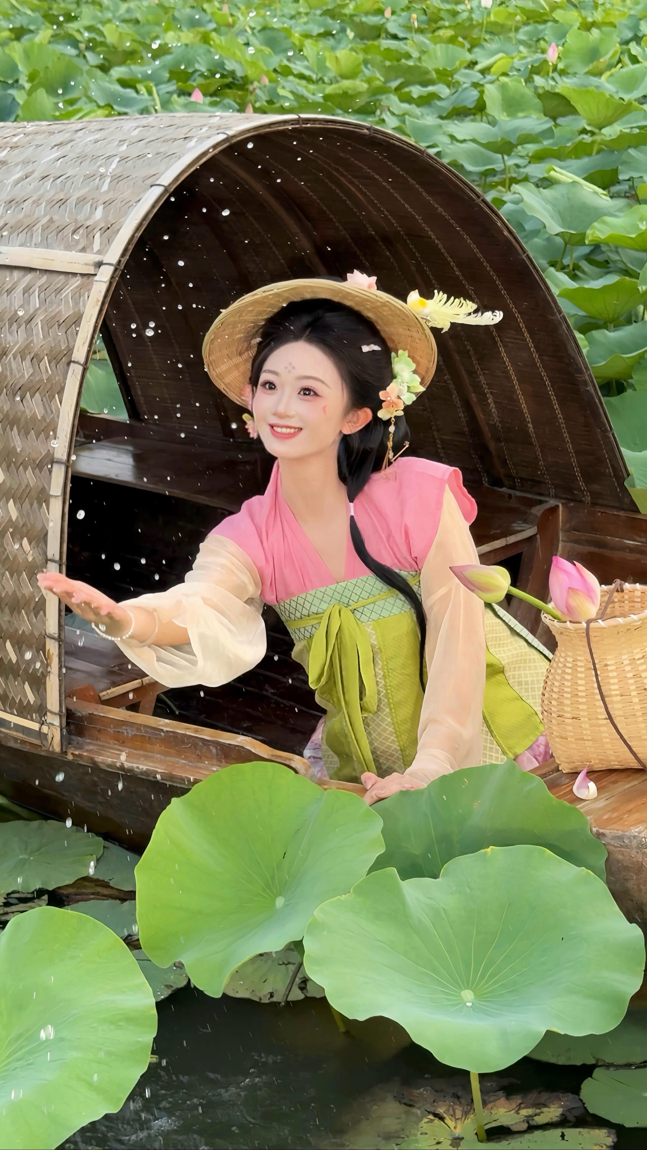 夏日炎炎 好运莲莲🪷。夏天是拍荷花🪷的季节！附带拍照📷tips...