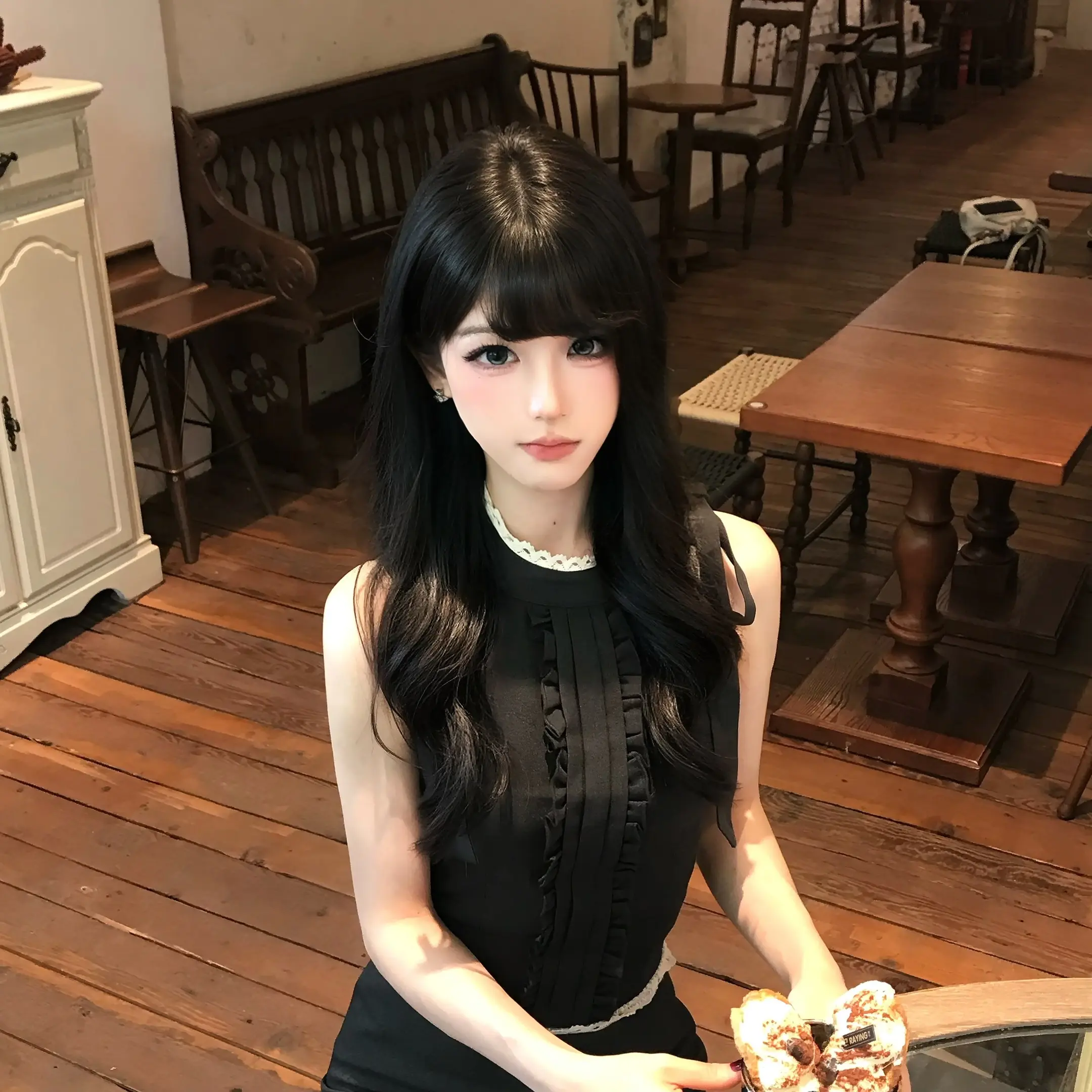 讨厌自己圆圆的脸 直到你说好可爱