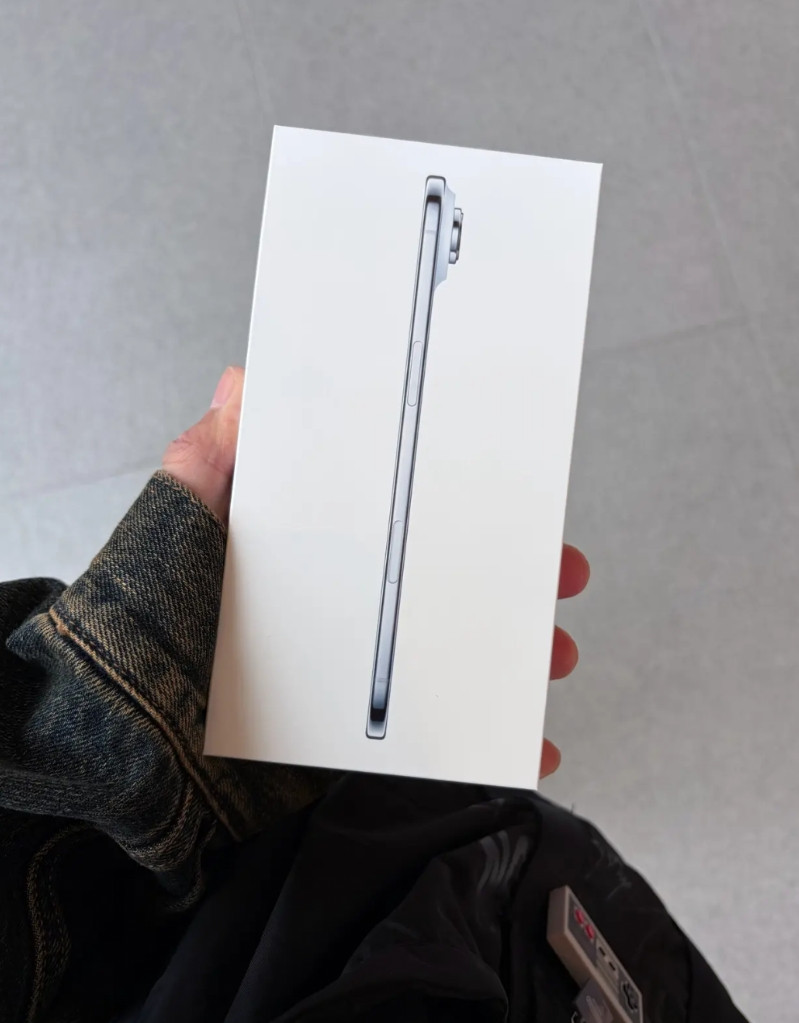 老婆非要把Pro换Air…刚取了，早晨到店放出挺多。联通我也去问了，因为我这用