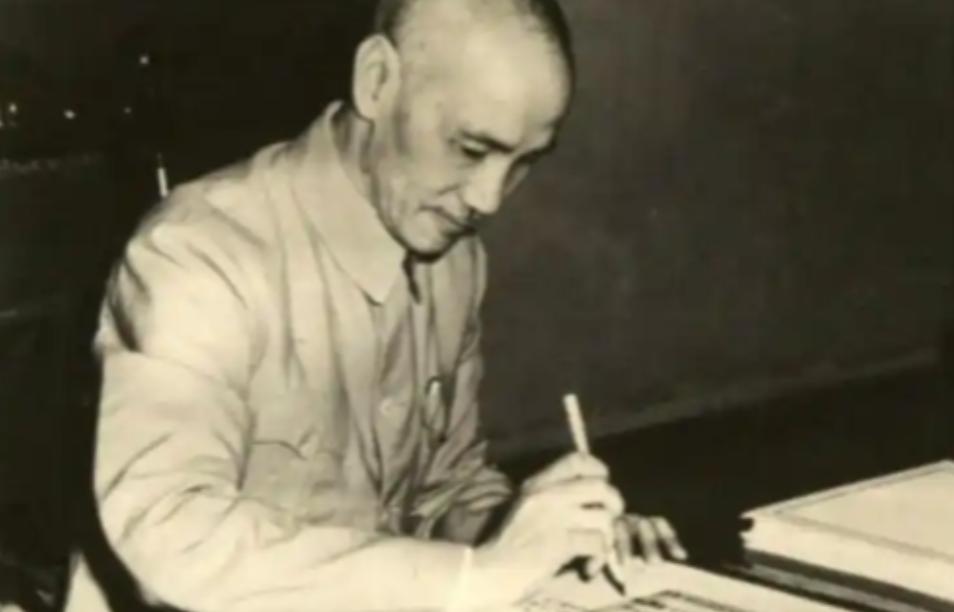 1949年，蒋介石专门运来2万公斤炸药，命令刘安祺炸毁青岛港口电厂工厂，他害怕留